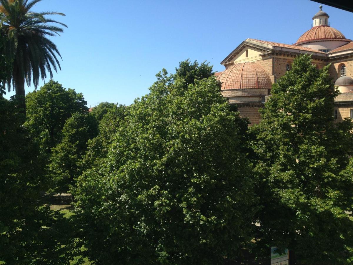 Casabase Hotel Livorno Bagian luar foto